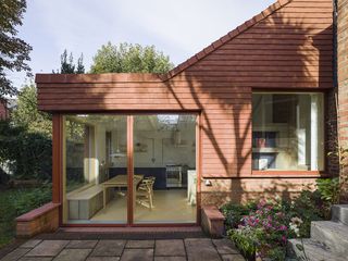 Manber Jeffries House , a side extension to a victorian london home, made of brick